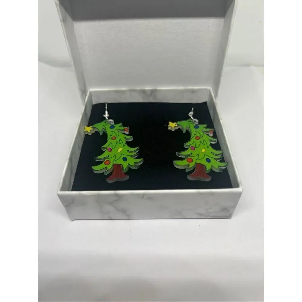 🎄 Whimsical Christmas Tree Dangle Earrings – Festive & Fun – Gift Box Included!